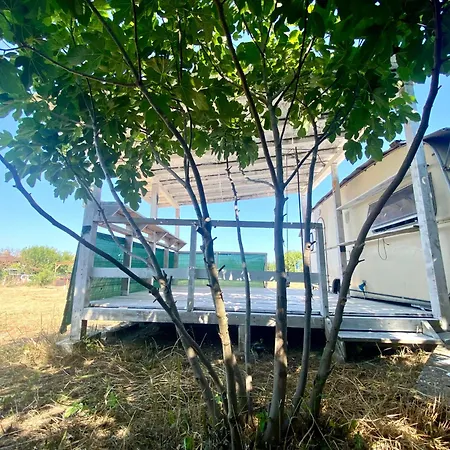 Camping каравана в Sinemoreț